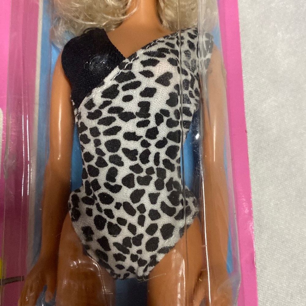 Sun ‘n Fun Barbie Doll - Picture 3 of 7